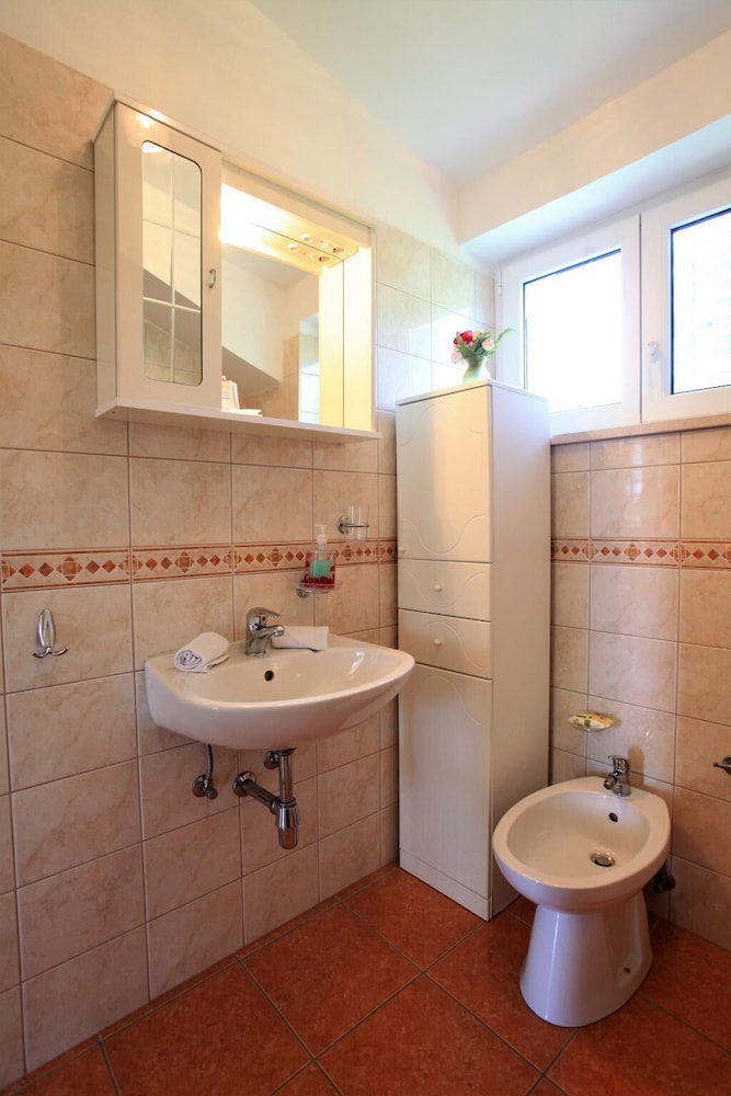 Apartman Laura Zaton