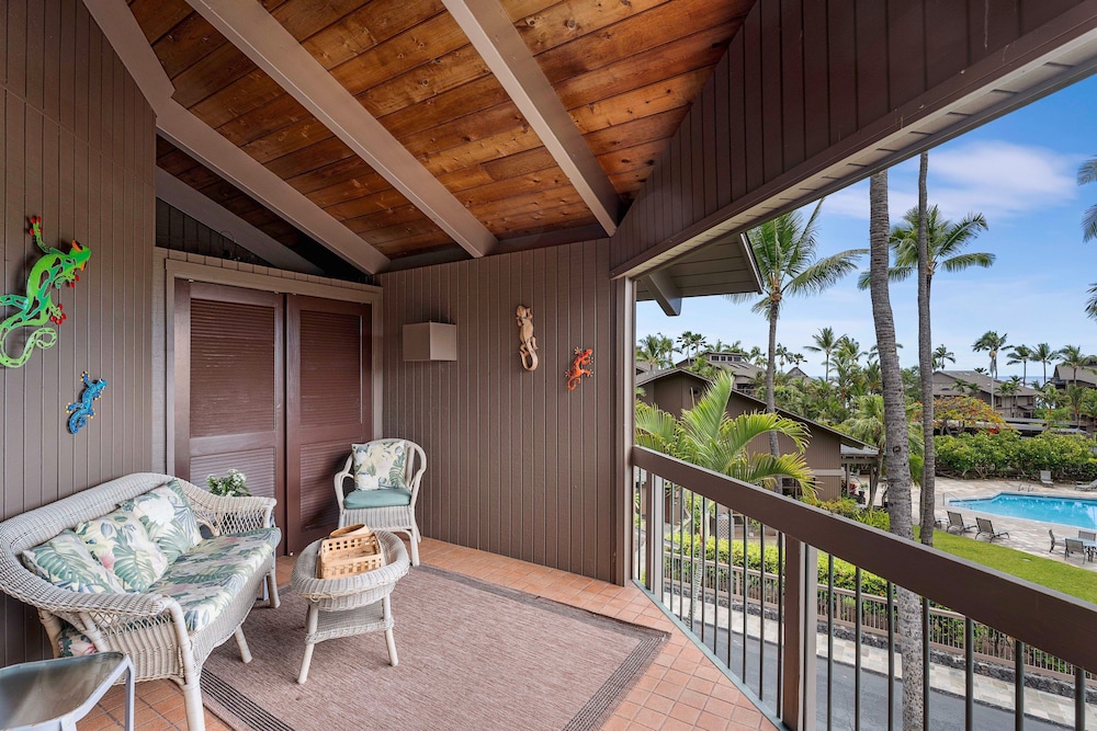 Fairway & Ocean Views - Updated Top Floor - AC- Vrkcv