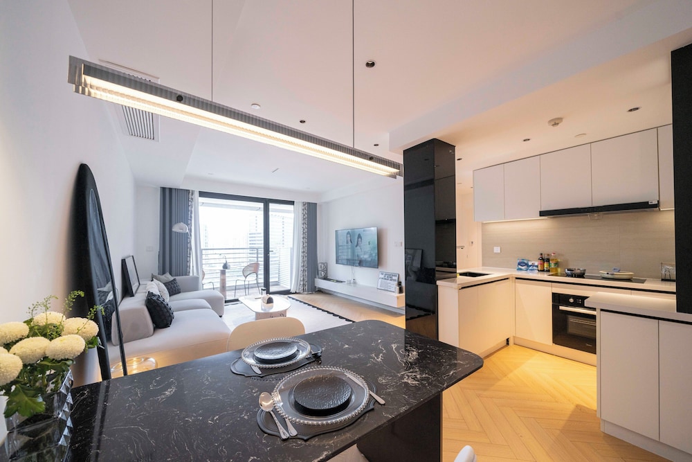 Zhome- Count Luxury 2Bedroom Apartment