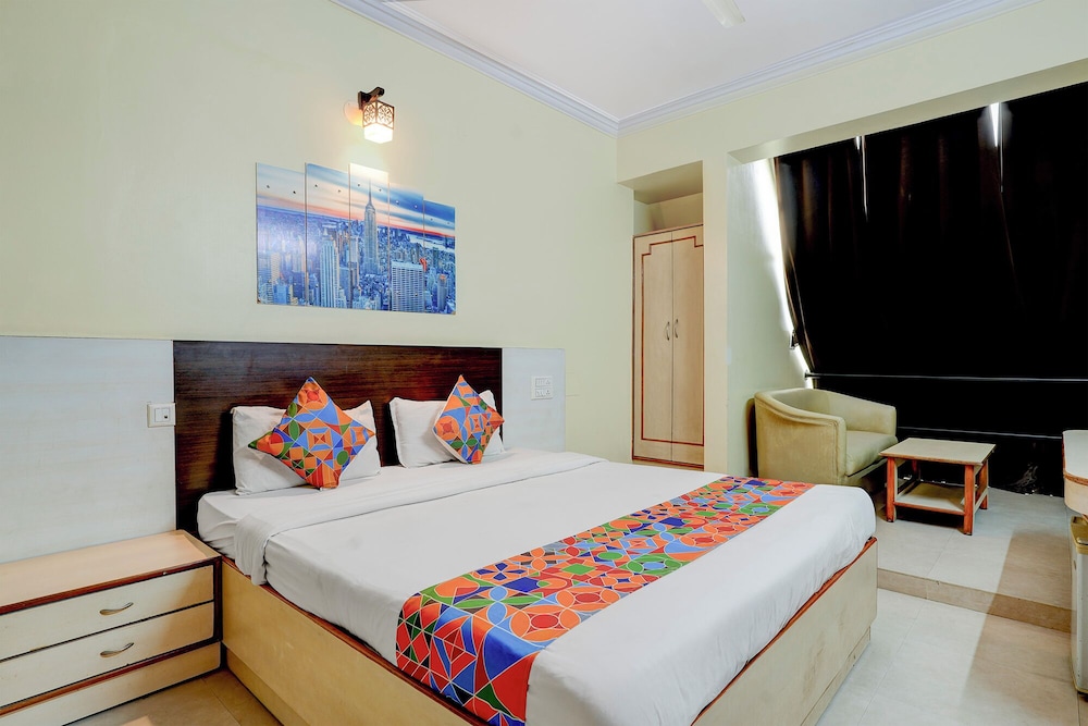 Fabhotel Madhura Residency