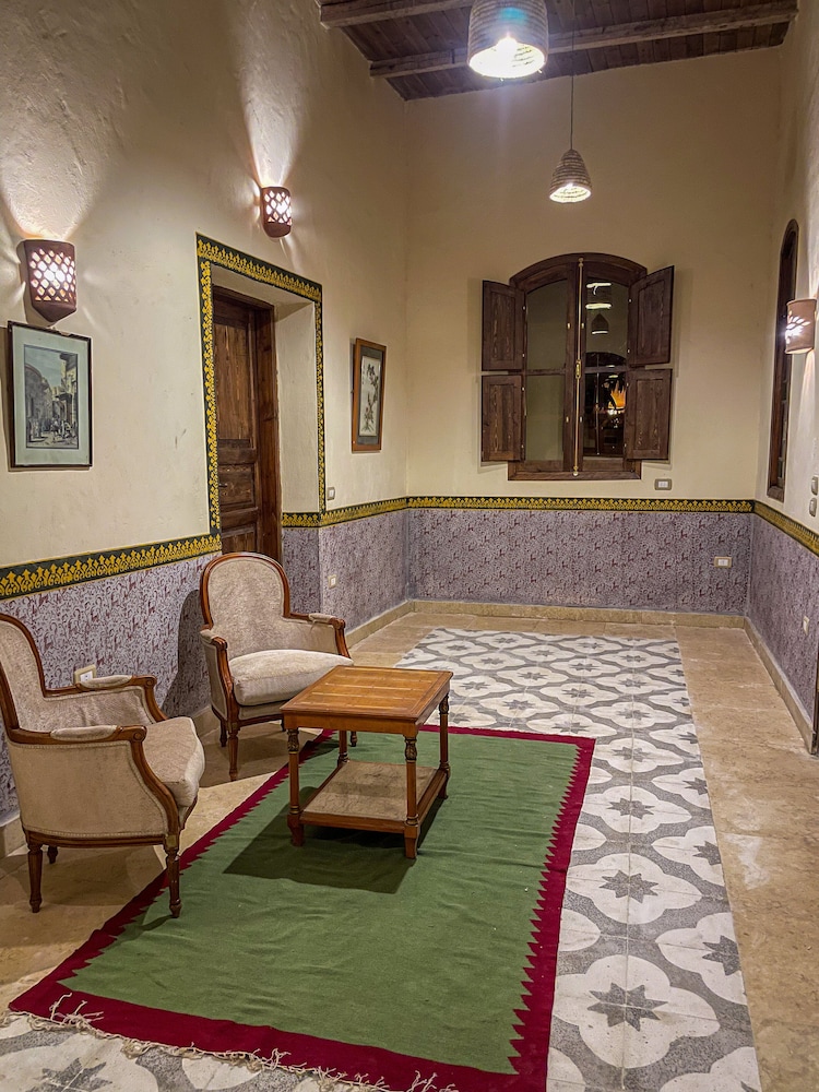 Eljuneina Villas