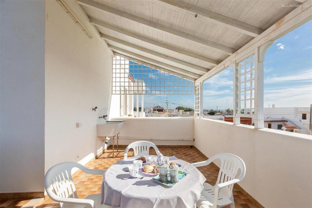 1807 Villa Iolanda in Torre Lapillo photo 5