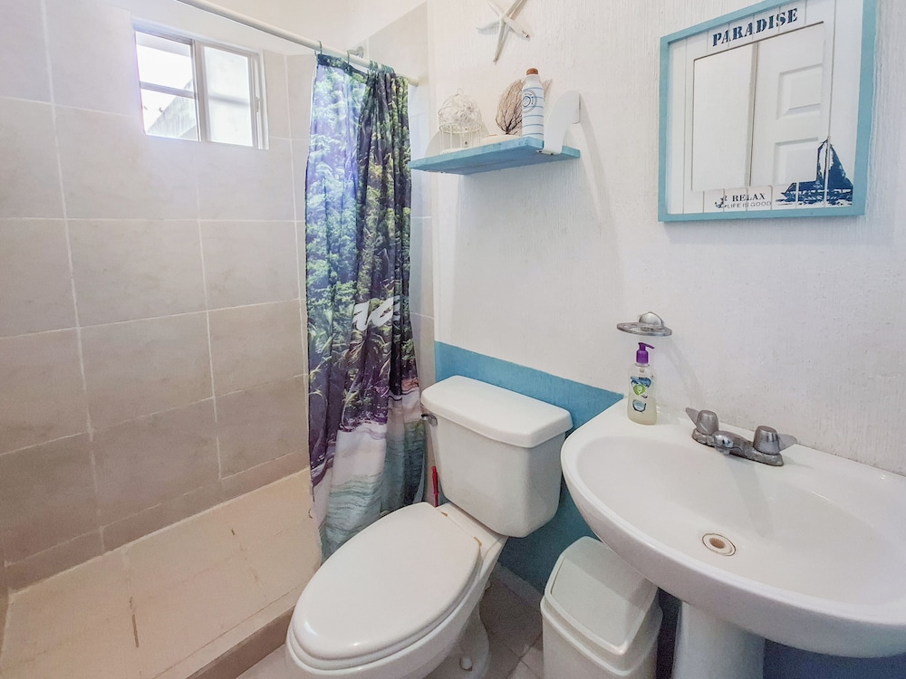 Playa House 4 Bedrooms Pool and More