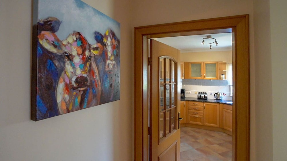 49 Presa da Moura Superbly 2 Bed Townhouse Clos