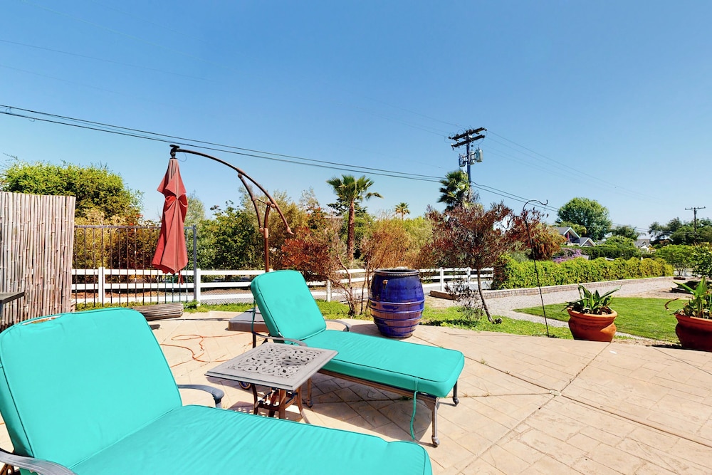 Two Dog-friendly Home, Close to Wine Country