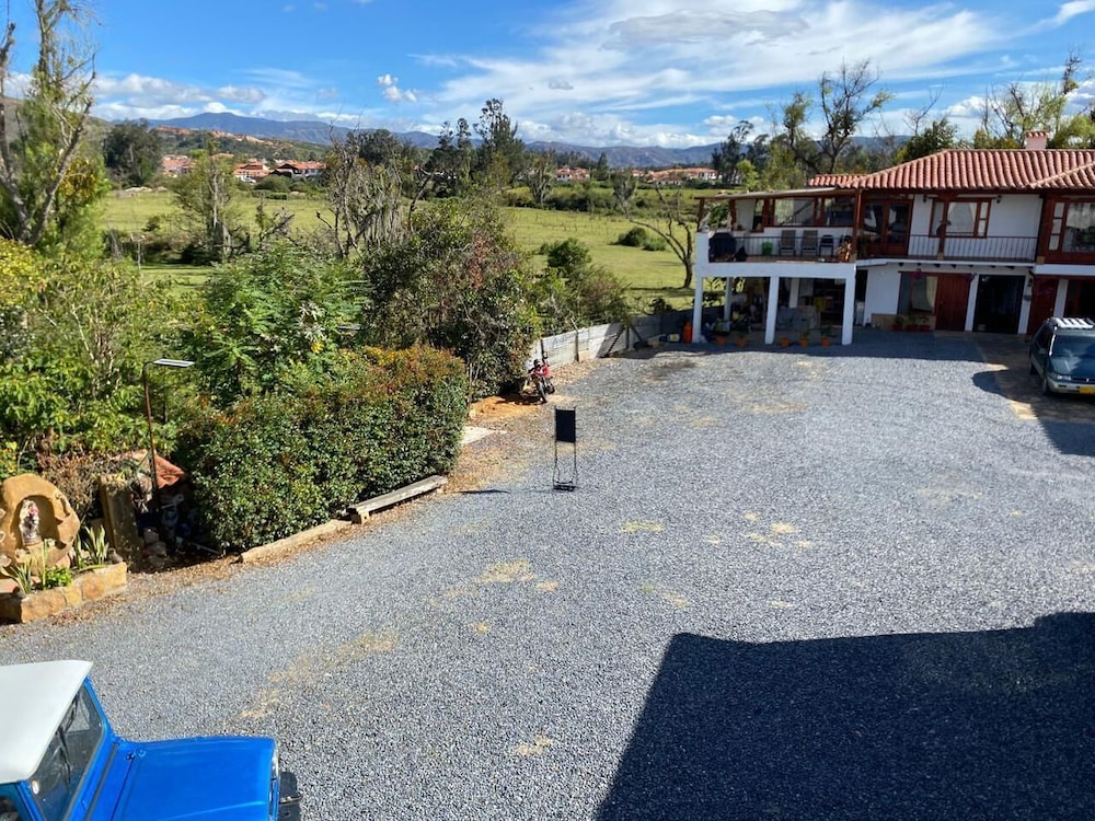 leyvaYork Apartasuites