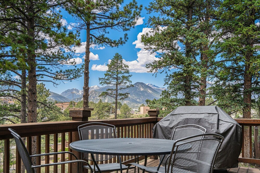 Cozy Solitude Cabins - Estes Park CO