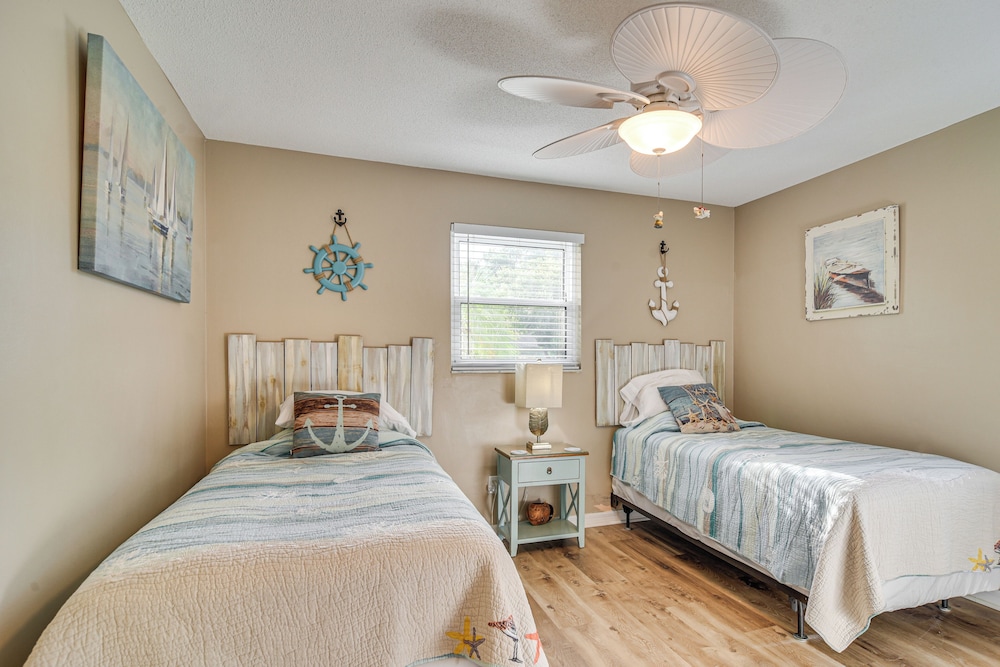 6 Mi to Clearwater Beach: Home w/ Furnished Lanai