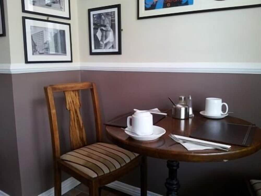 Londonderry Vacations - Abbey Bed and Breakfast - Property Image 12