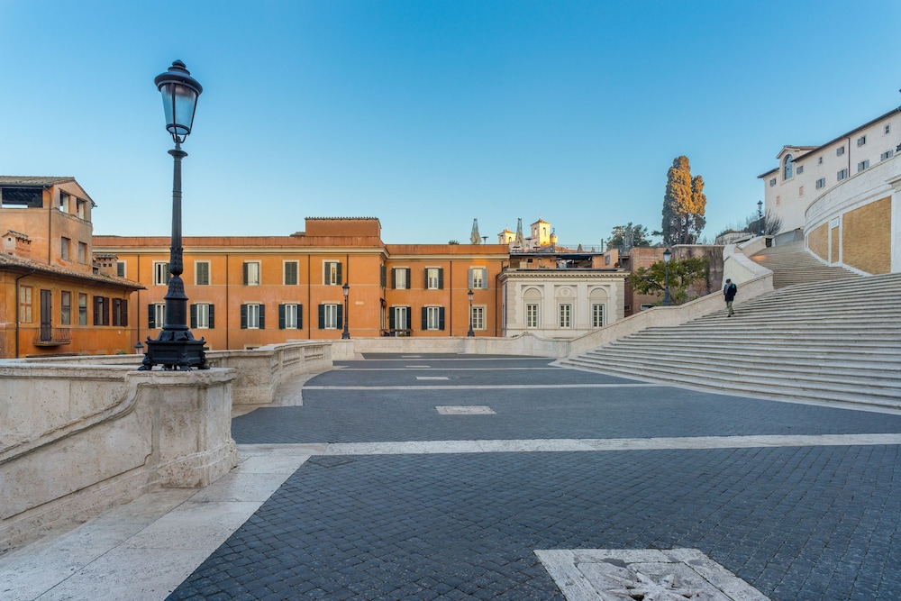 Les Diamants Spanish Steps Suite