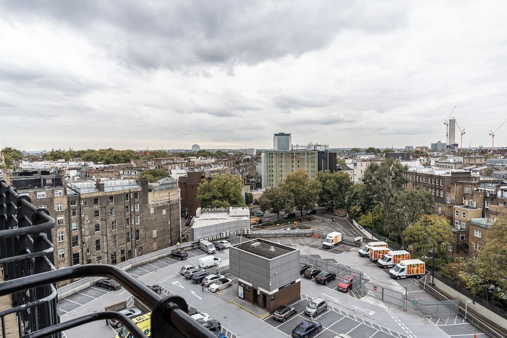 Duplex 2BR 2BA Flat Near Gloucester Rd Station