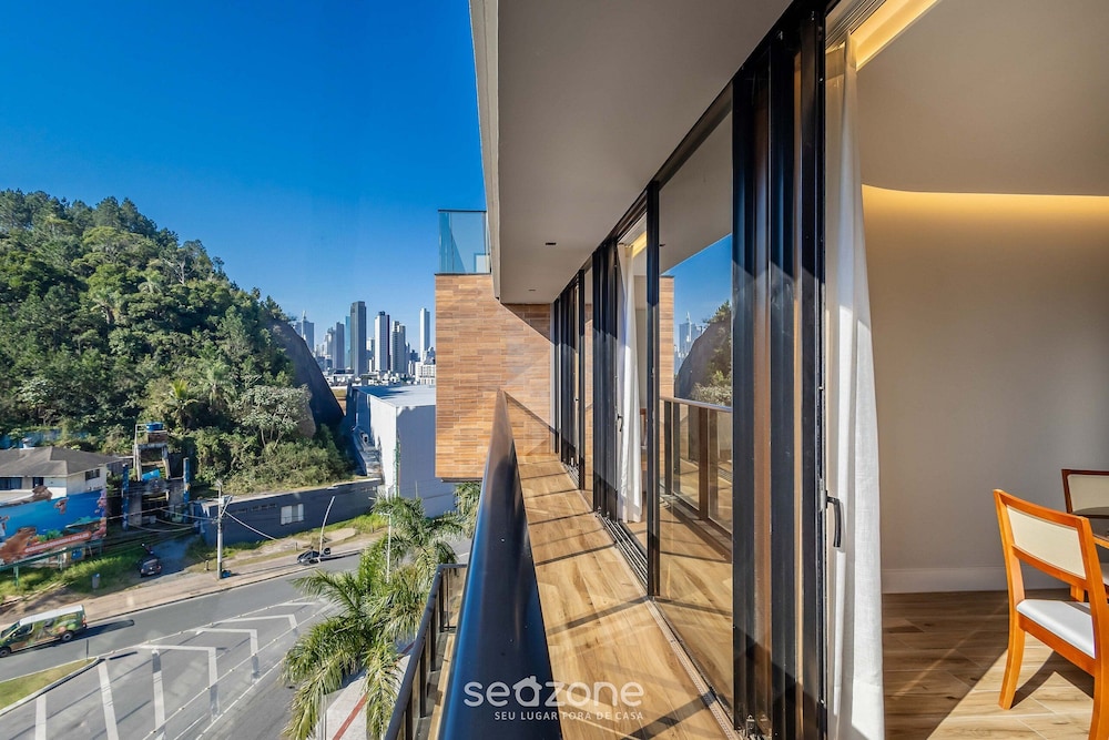 Building With Swimming Pool Next to Balneario Shopping in BC - TSO