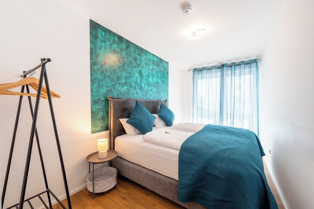Lit Living Luxus - Box Spring - Parking