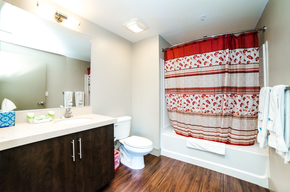 Ray W. Suites