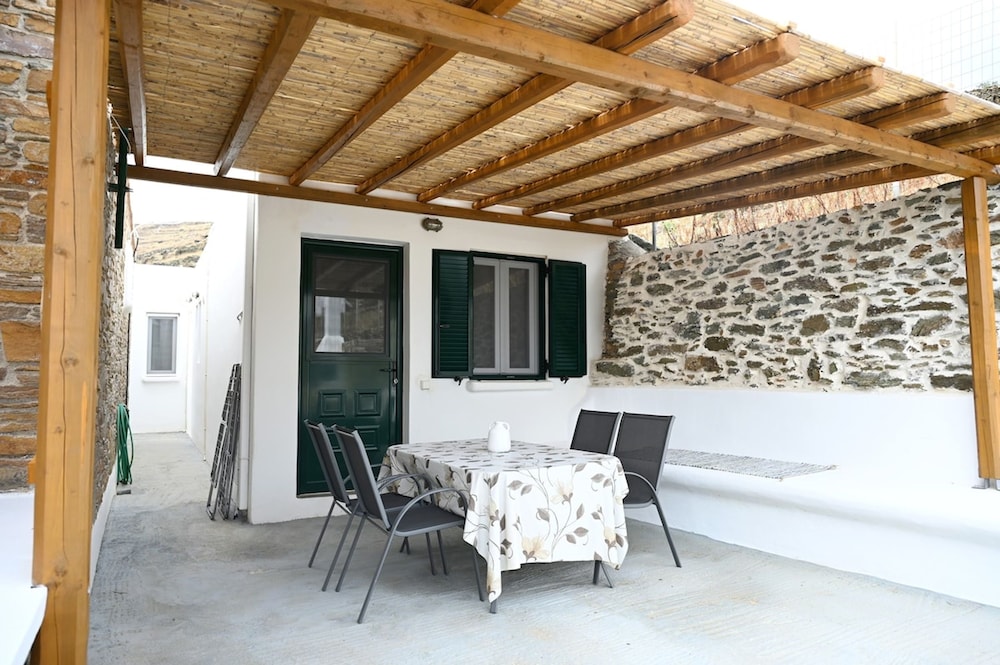 Simousi Studio 1 sea View on the Beach