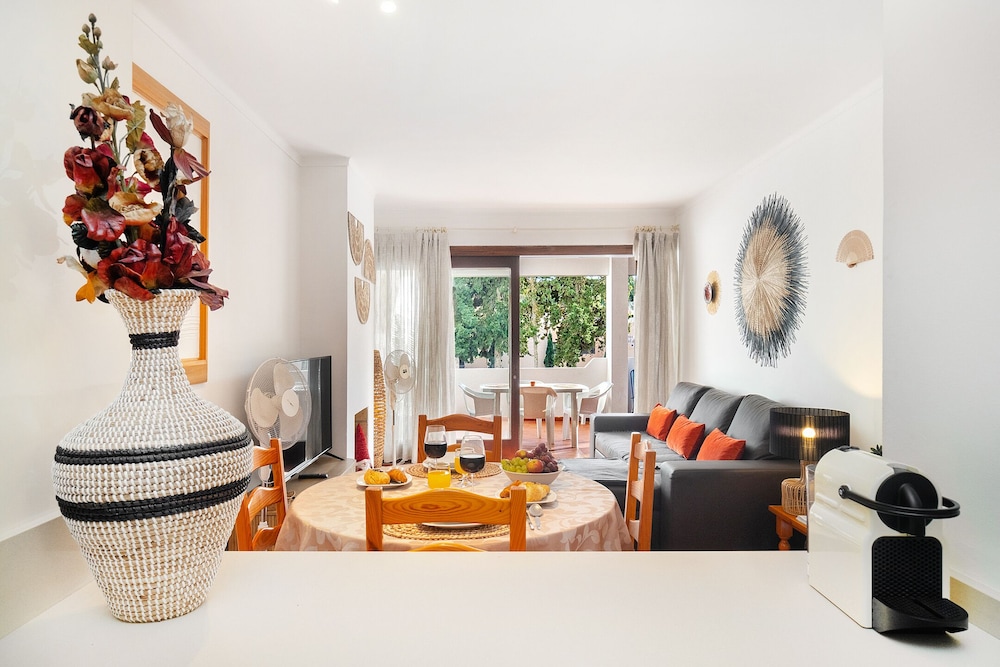 Balaia Sunshine Apartment