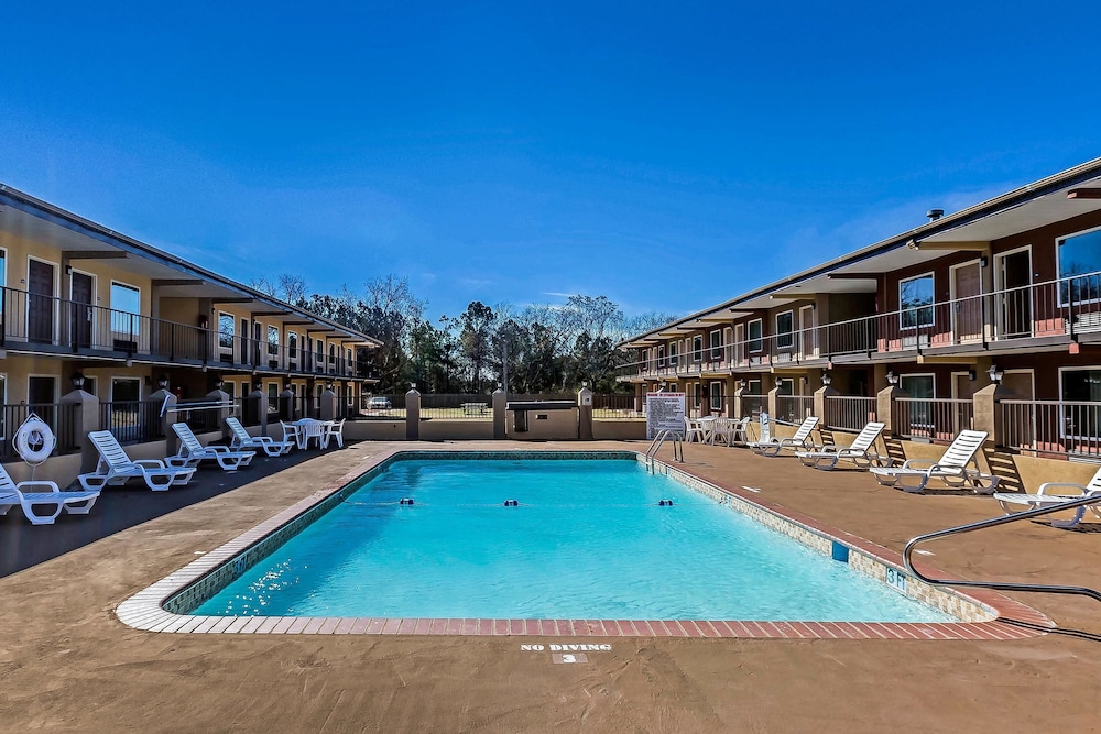 Econo Lodge Lavonia I-85