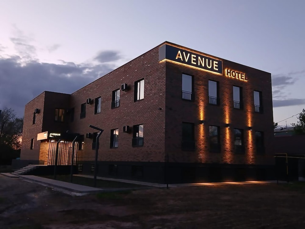 Avenue Hotel