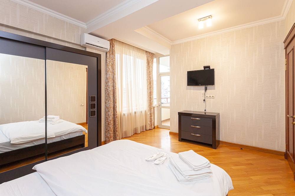 Stay Inn on Buzand 13