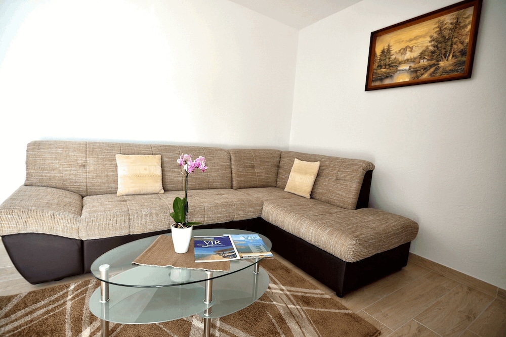 Apartment Rosulje view 4