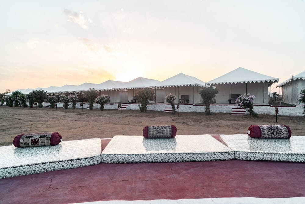 SAM DESERT RESORT