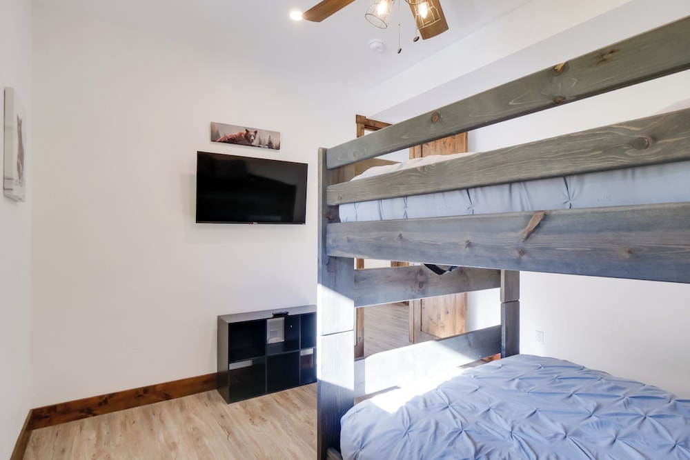 Aspen Grove Views: Spacious Duplex 5 Mi to Breck