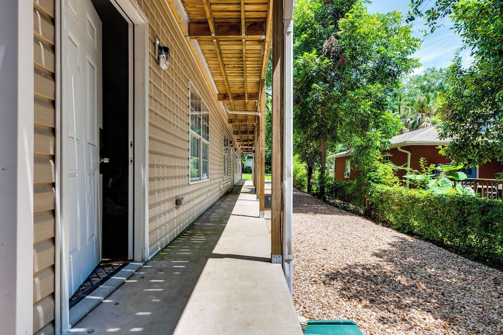 Universities, Parks & More: Getaway in Tallahassee