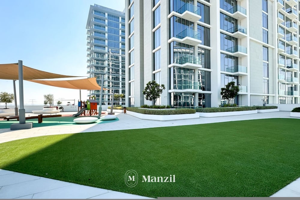 Manzil - 1BR District One Waterfront Living