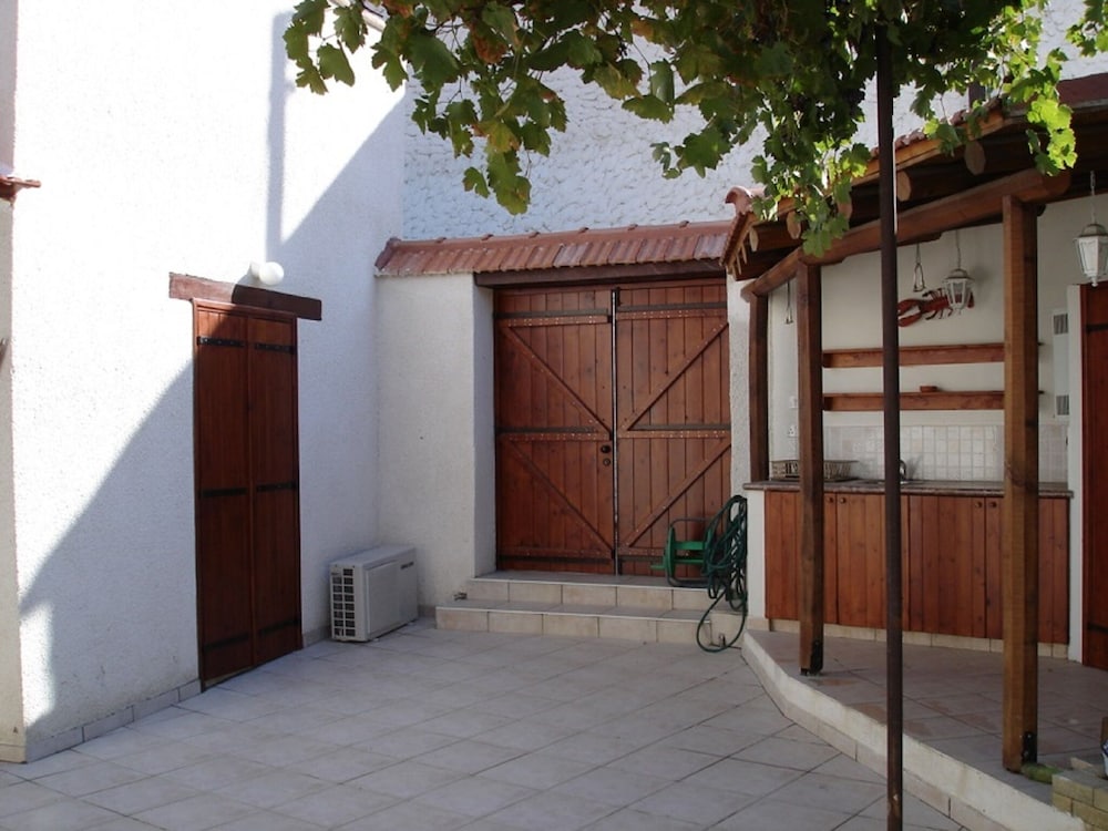 Photo 31
