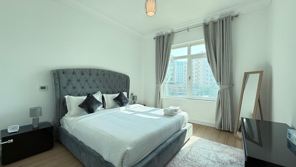 Luxury 3 Bed Apartment at Palm Jumeirah