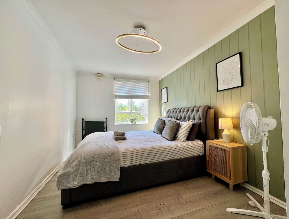 London Oasis Apartment Escape