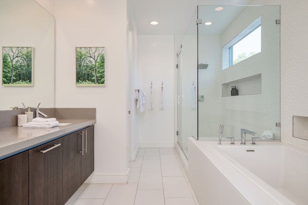 The Polo Villas by AvantStay – Modern Oasis Near Empire Polo Club
