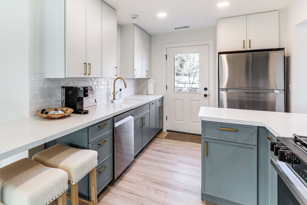 Near NAU & Dtwn! Kid-friendly Flagstaff Retreat