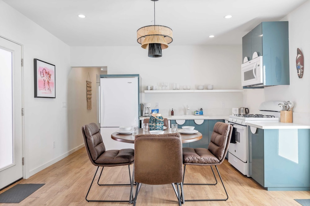 2 Units in Prime Hollywood Location Chic Renovated 1bdrs w/ Patio Avantstay