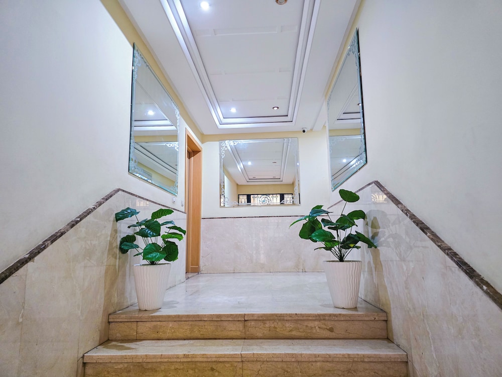 Luxor Home - Spacious & proximity to CFC