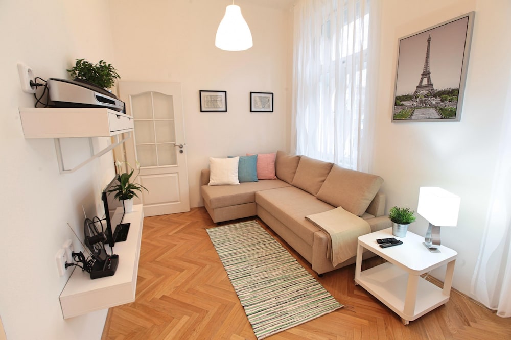 Angel City Apartments