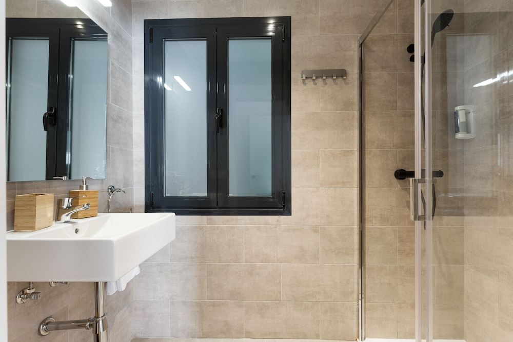 Urban Chill Apartments By Olala Homes