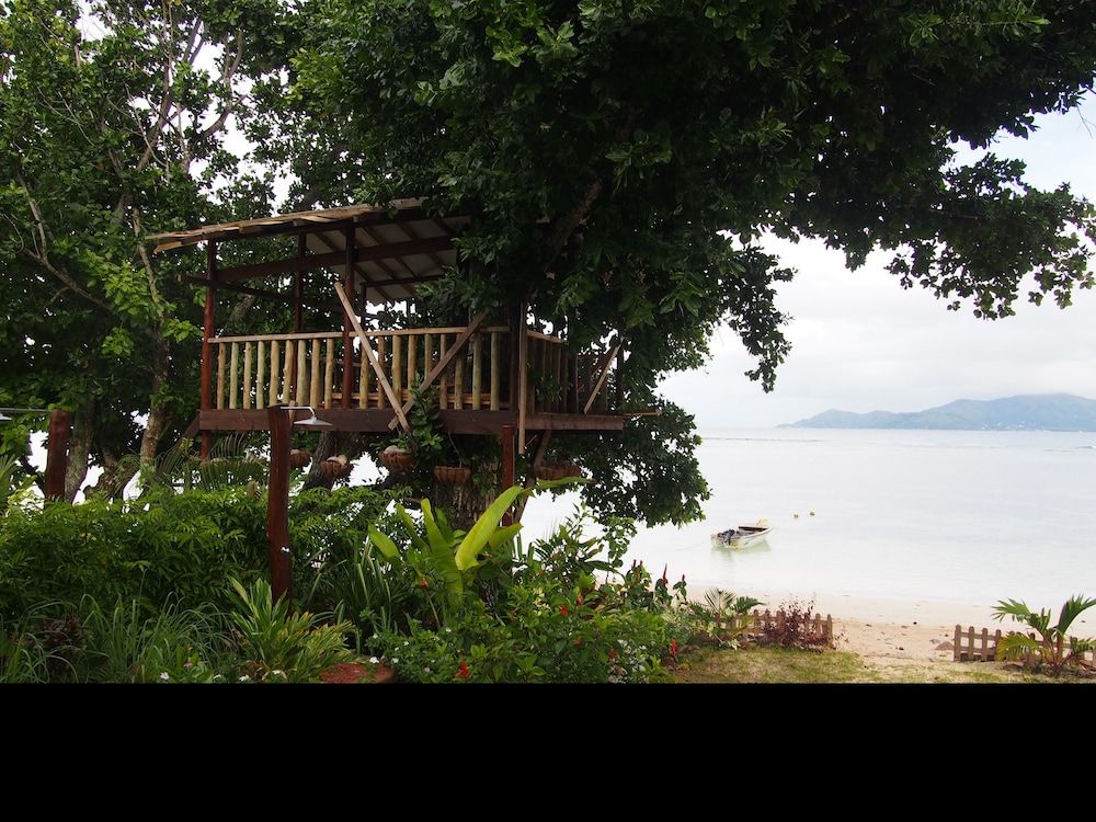 La Digue Luxury Beach Bungalow Spa & Gym