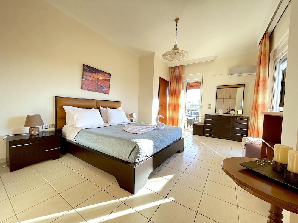 Mediterranean Luxury Villa view 4