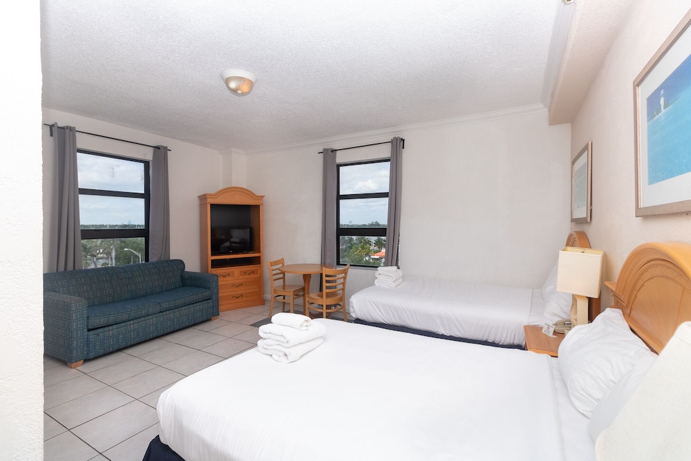 679 City View Hollywood Beach view 4