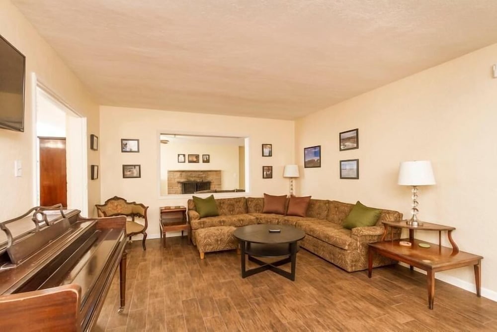 Encanto Bungalow By Signature Vacation Rentals