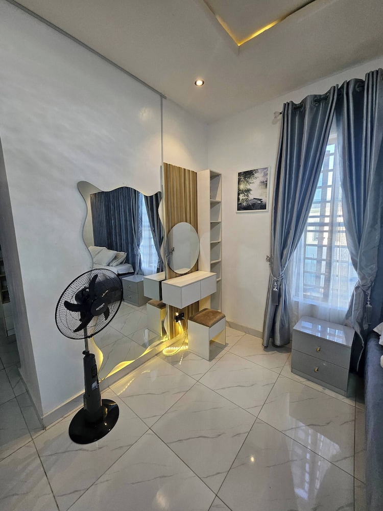 Luxury 5 Bedrooms Duplex With Swimming Pool