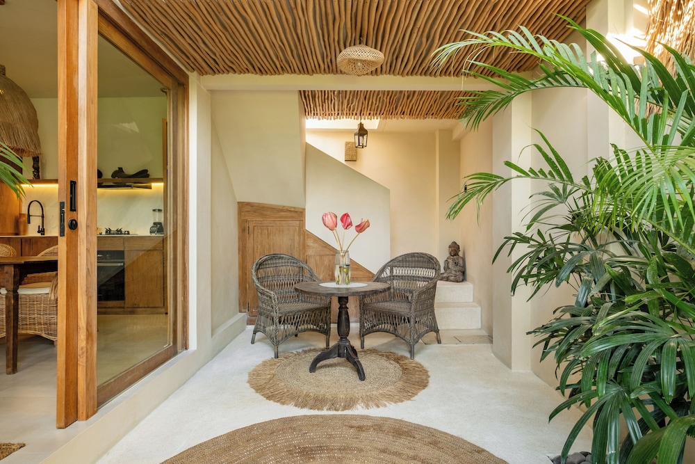 Rice Field Villa with Rooftop Jacuzzi