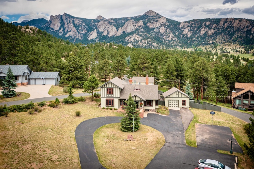 Bond Manor Vacation Home By Estes Park Homes 4 Bedroom Home by RedAwning - Property Image 16