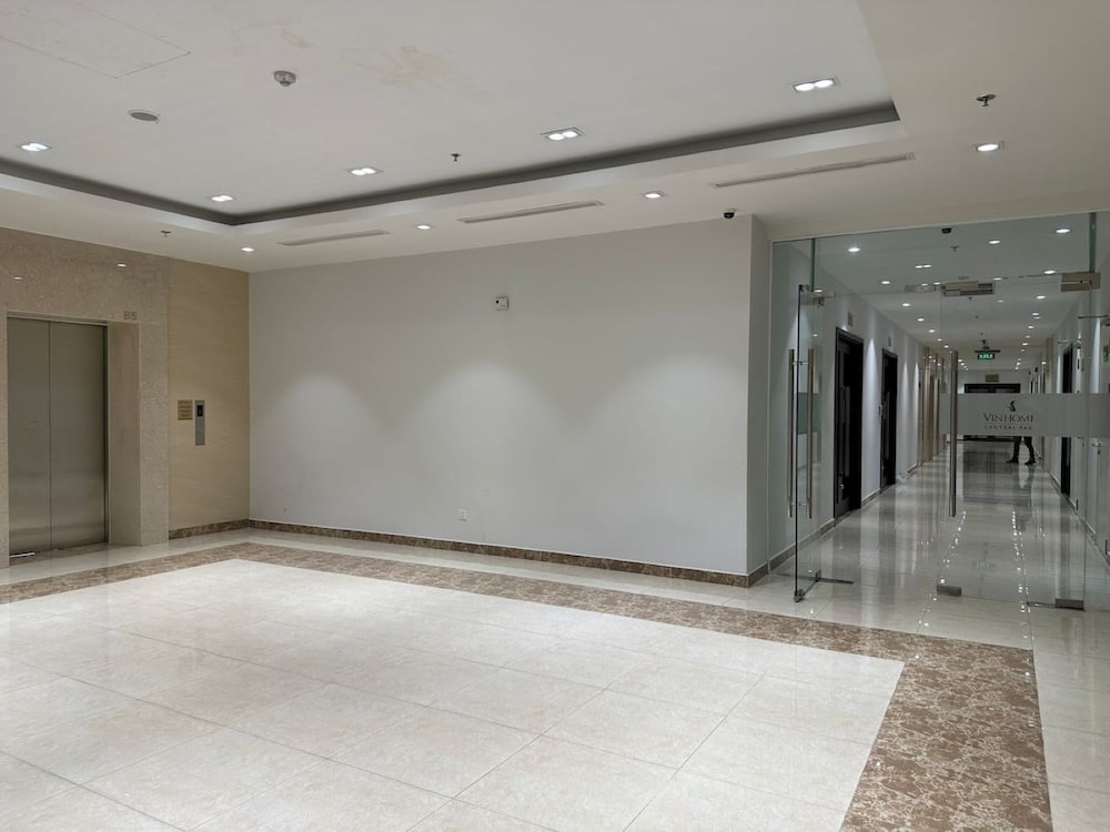 The Aquamarine Landmark Suites - Poolside Access at L4B