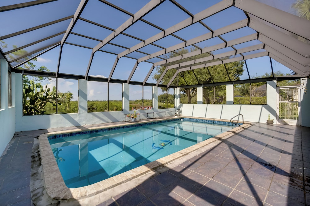 Heated Pool + Lanai: Peaceful Punta Gorda Stay