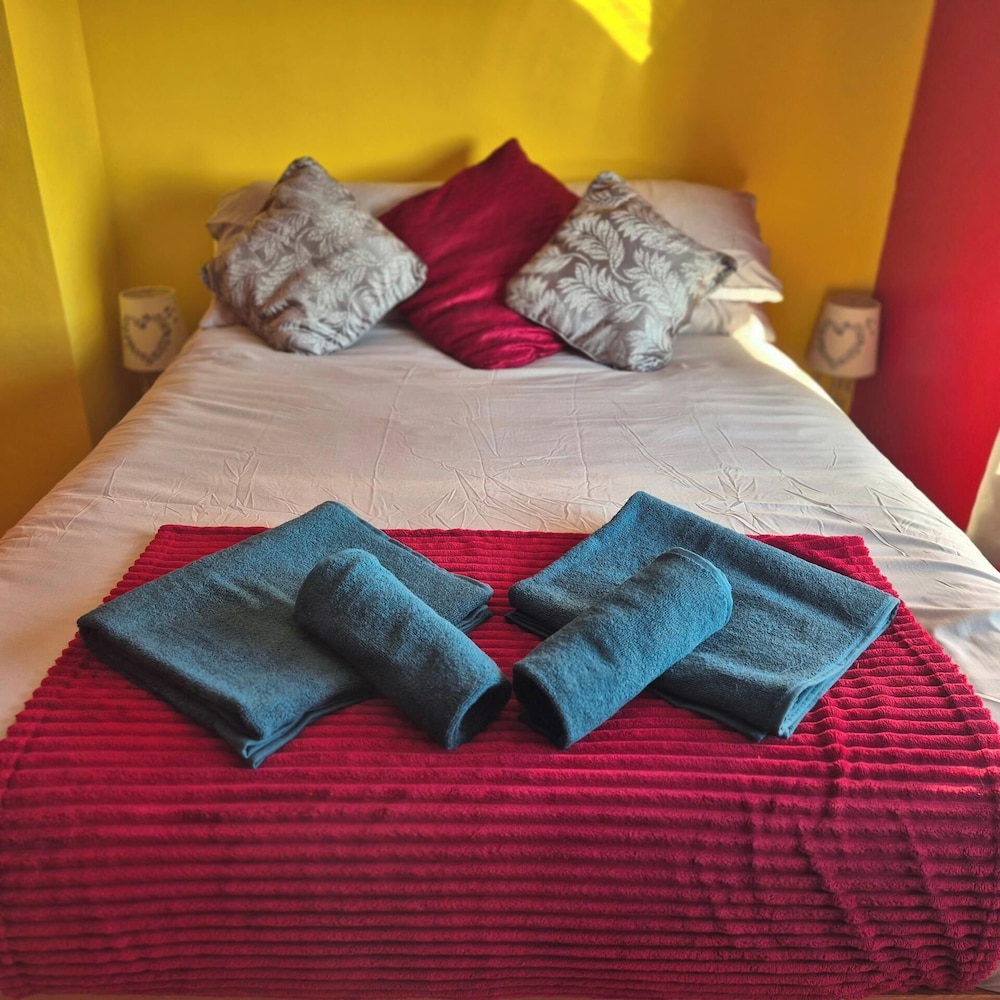 Tranquil Three-bedroom House-large Garden-wifi