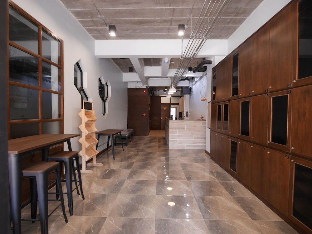 Ray Coffee Bar & Hostel - Adults Only view 5