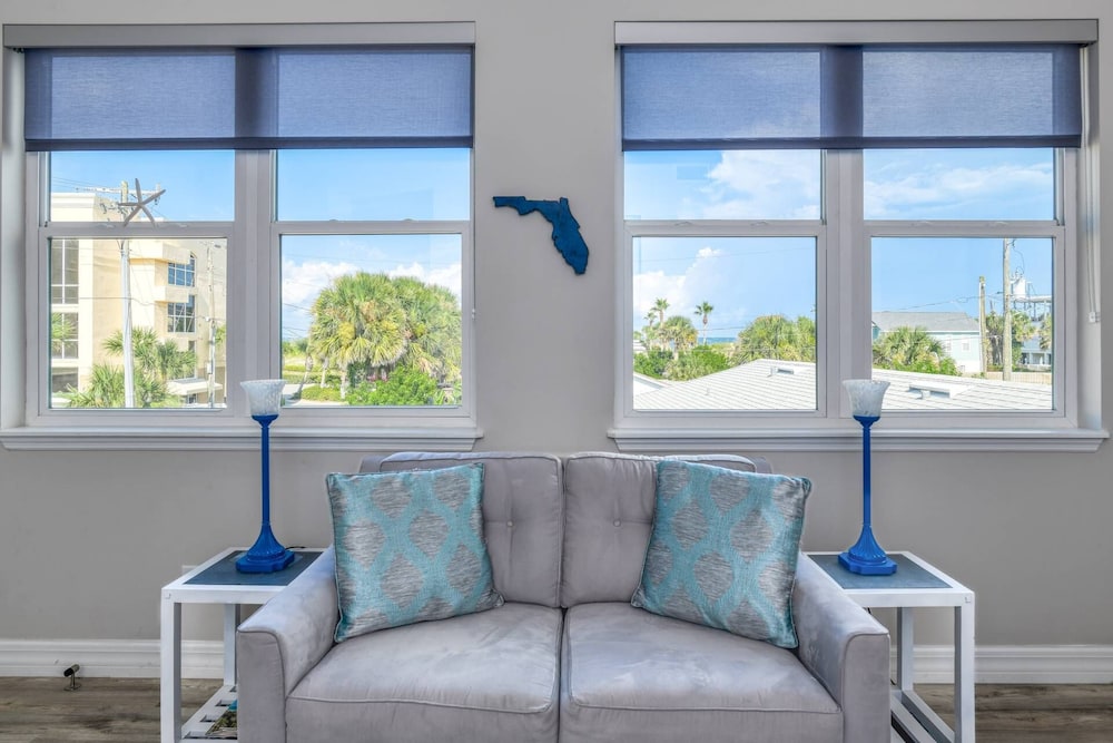 Oceans 13 Condo D