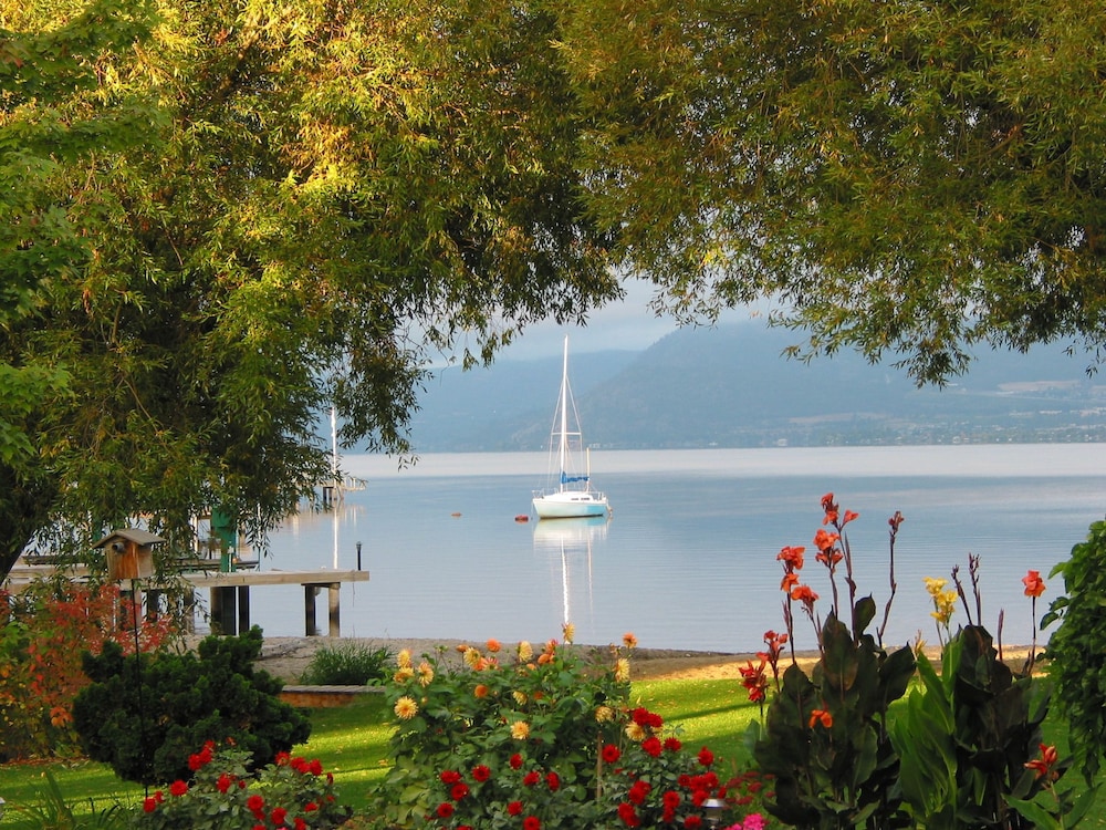 Kelowna Vacations - Lakeshore Bed  Breakfast - Property Image 1